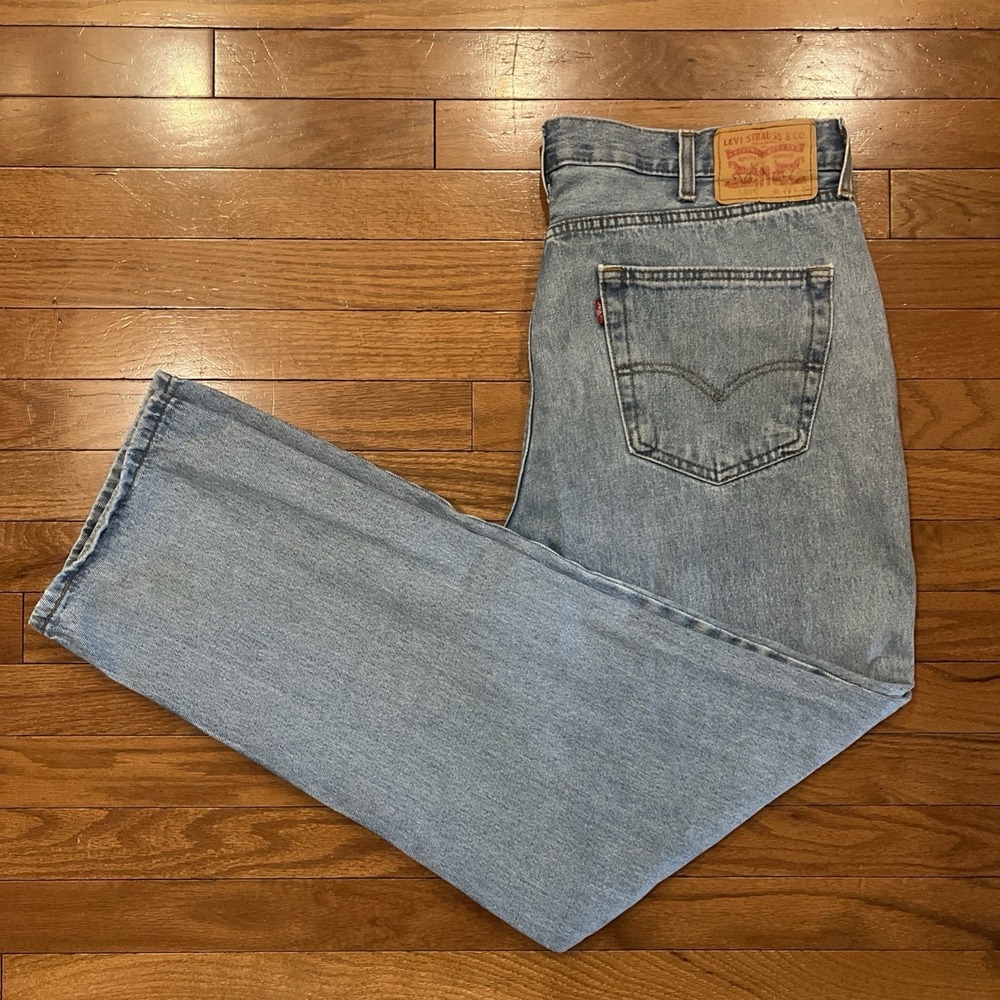 Levi's 550 Jeans Mens 40x32 Light Wash Relaxed Fit Vintage 90s Style